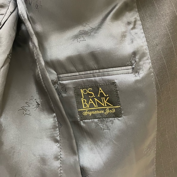 Jos A Bank. Executive Collection Suit - Picture 2 of 2